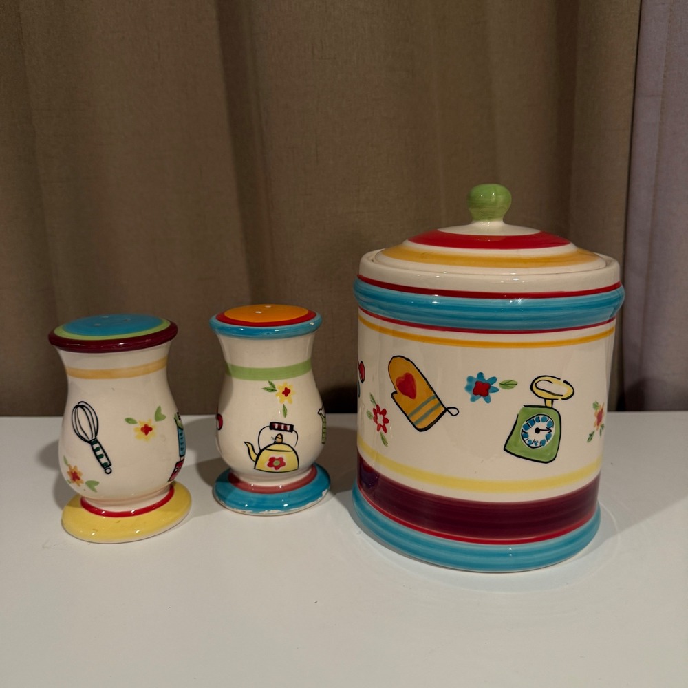 222 Fifth Fun Kitchen Ceramic Cookie Jar Salt‎ Pepper Shakers Set